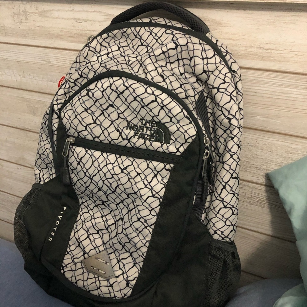 NORTHFACE pivoter backpack